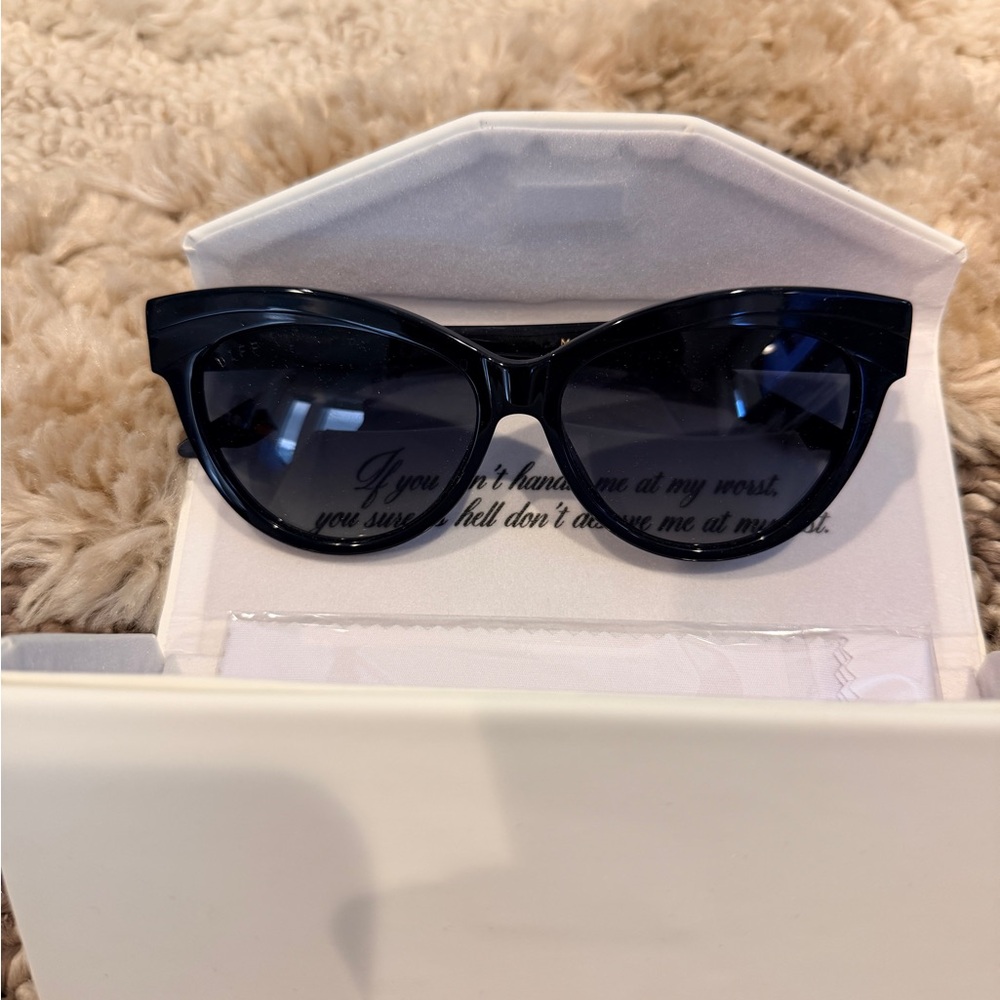Diff Marilyn Monroe Black Sunglasses